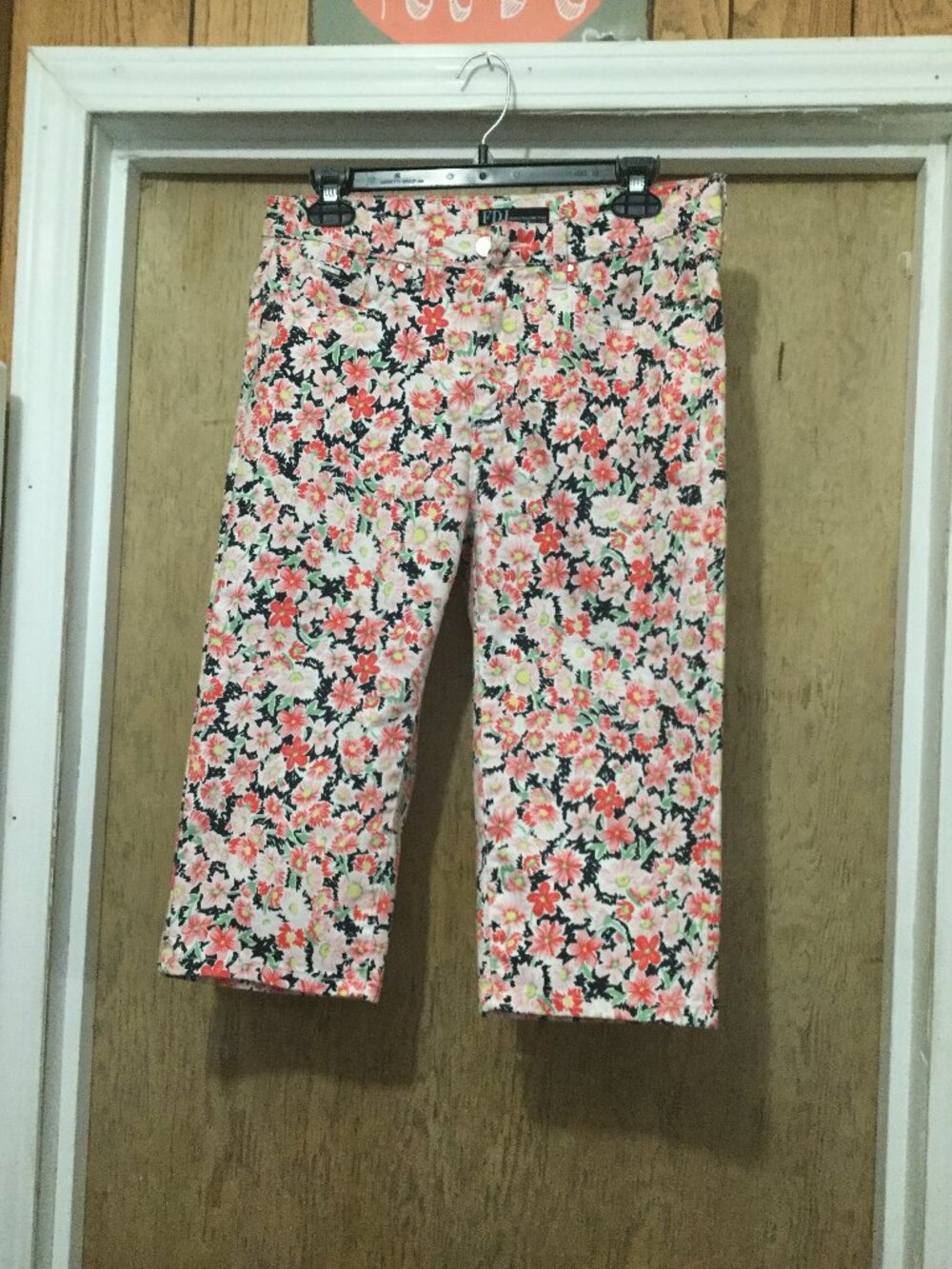 FDJ French Dressing Jeans floral longer shorts16"inseam 15" waist size 10